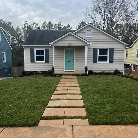 Newly Renovated Cute 3 Bedroom 2 Bath Bungalow